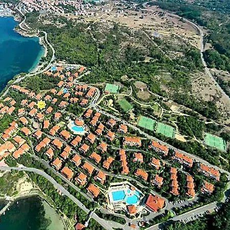 Summer Breeze Park Apartment, Santa Marina Village, Hotel 4*